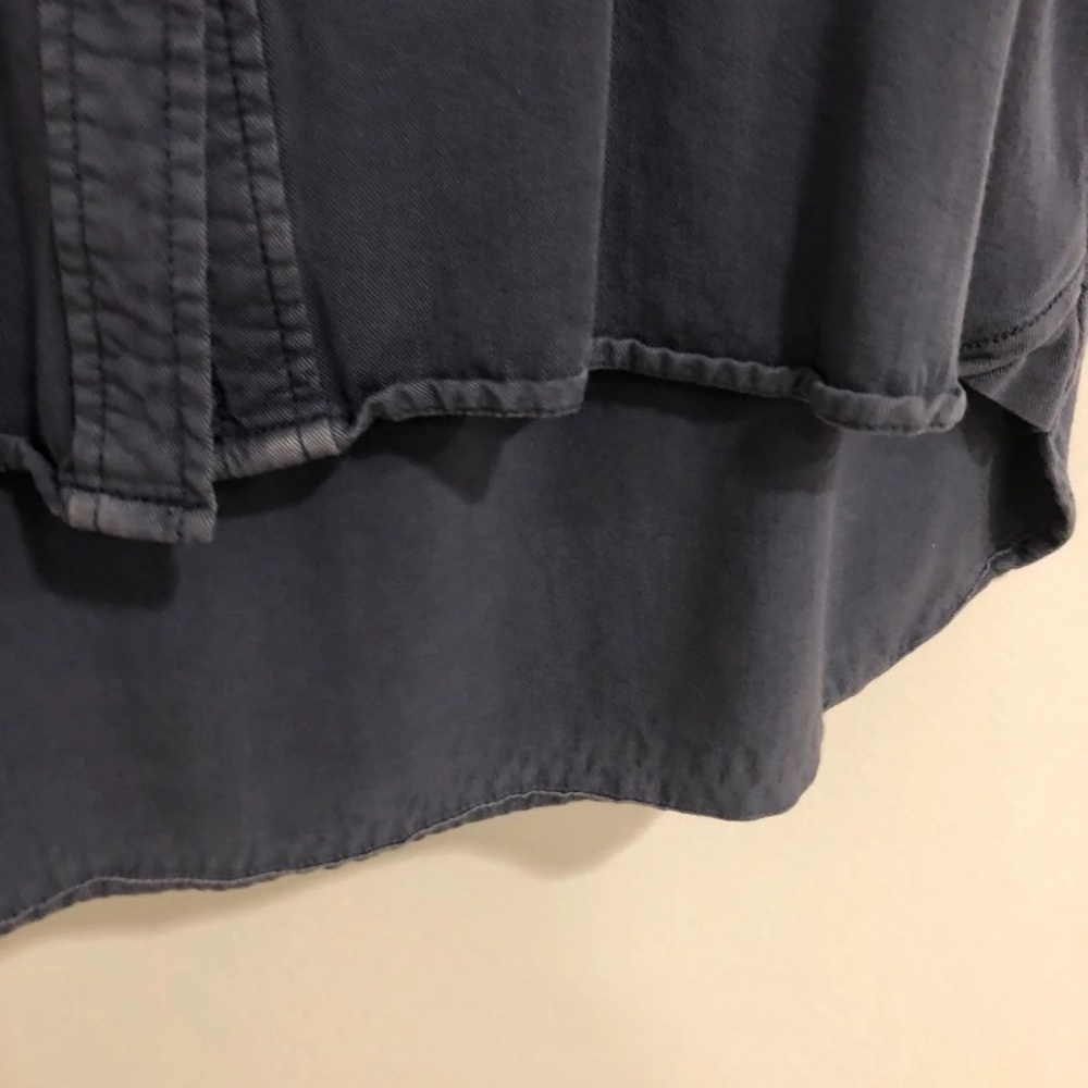 Button down - Picture 4 of 7